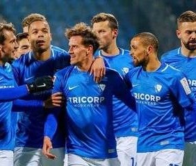 德国杯今夜再迎强敌，斯图加特门线救险，主帅态度：气氛紧张，控场能力受关注的简单介绍-yy易游体育