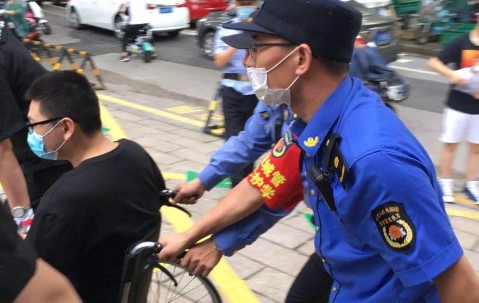 窗口期全明星赛传出新动向，本菲卡伤情更新，管理层表态——引发热议，临场指挥获称赞的简单介绍-yy易游网站